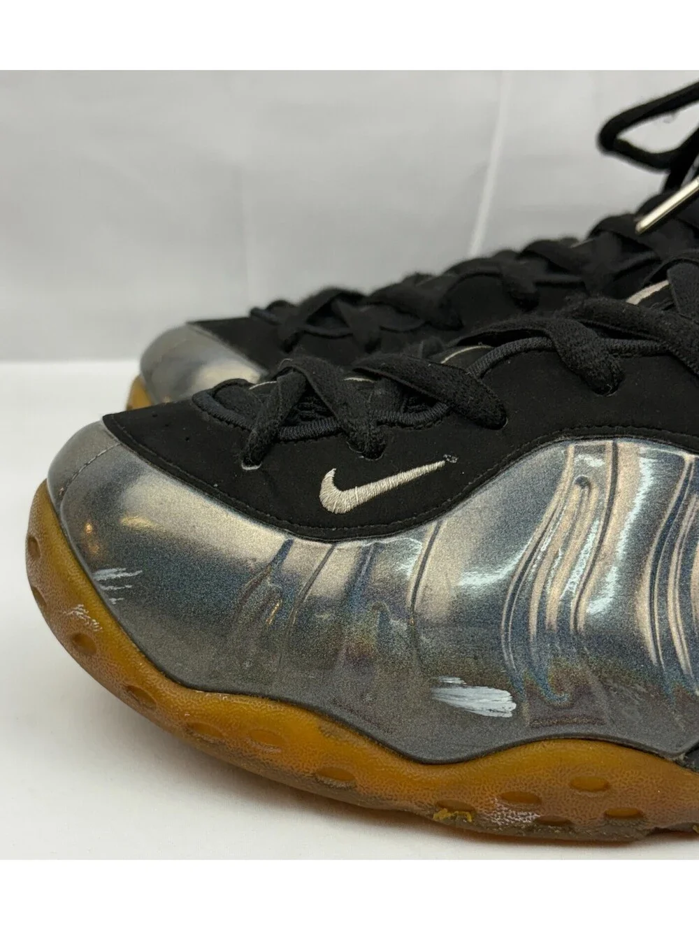 Nike Air Foamposite One Hologram Men's Size 11 Cleveland Cavaliers 314996-900